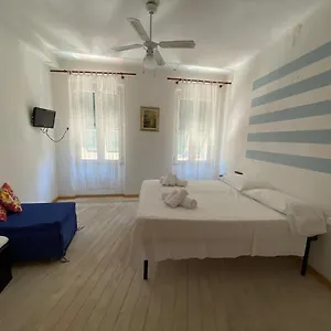  Apartment Holidays
