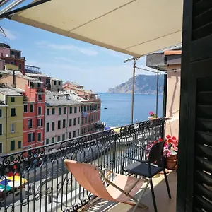 Sea View Vernazza